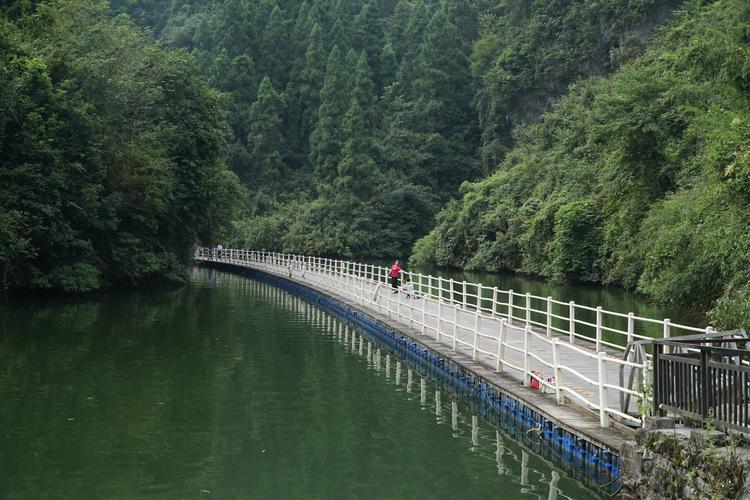 湖北周边自驾游去哪里好玩_湖北周边自驾游去哪里好玩的